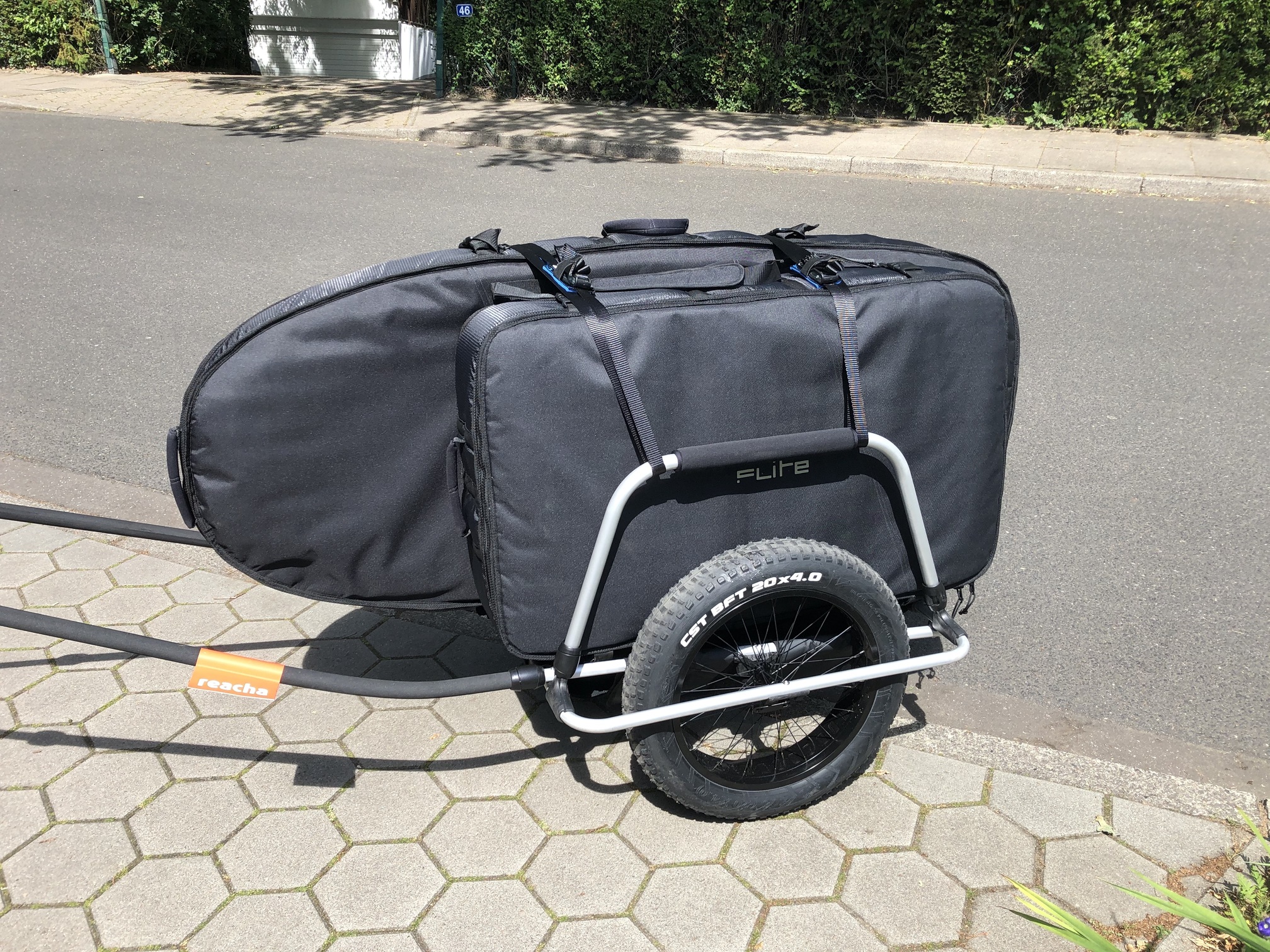Bike and hand trailer for electric boards - eFoil - eSurfboard
